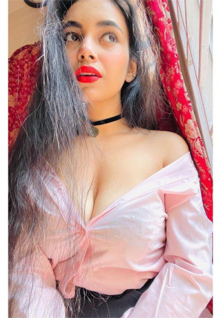 Intimate And Erotic Connection Escort Meerab Location Marina. 1