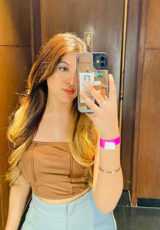 Unforgettable Experience With A Young Escort Priyanka Downtown. 1