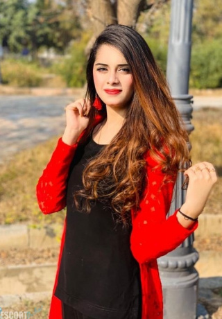 VIP Call Girl Escort Maya. 0